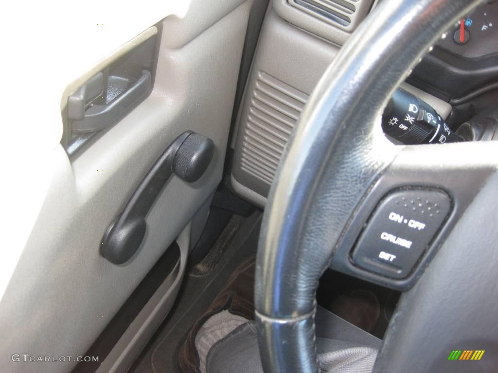 2004 Wrangler Rubicon 4x4 - Light Khaki Metallic / Khaki photo #17