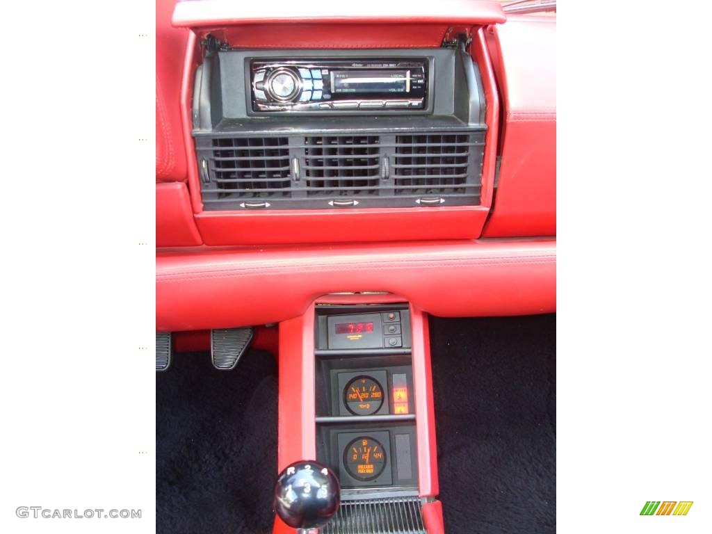 1991 Ferrari Testarossa Standard Testarossa Model Controls Photo #24443995
