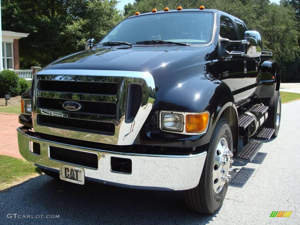 2006 F650 Super Duty XLT Crew Cab - Black / Flint Gray photo #1