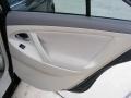 Black - Camry LE Photo No. 28