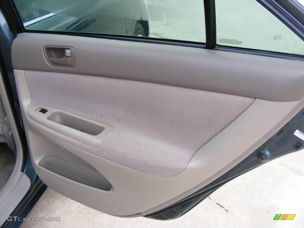 2003 Camry LE - Aspen Green Pearl / Taupe photo #25