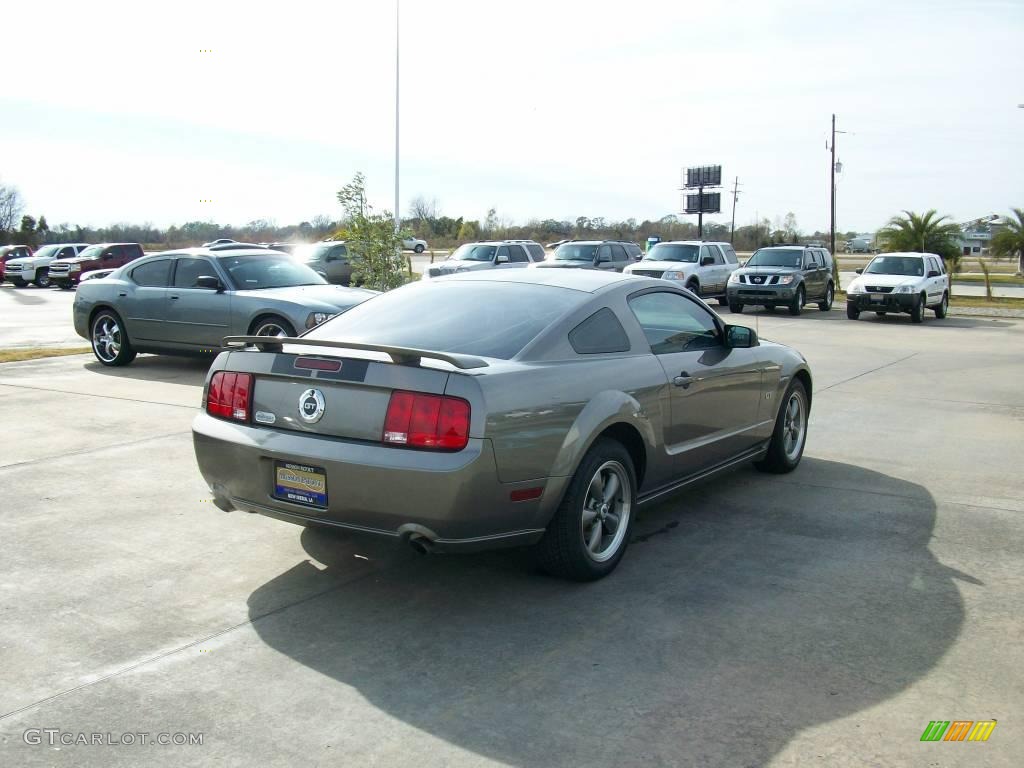 2005 Mustang GT Premium Coupe - Mineral Grey Metallic / Dark Charcoal photo #5