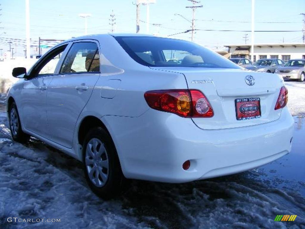 2009 Corolla LE - Super White / Bisque photo #5