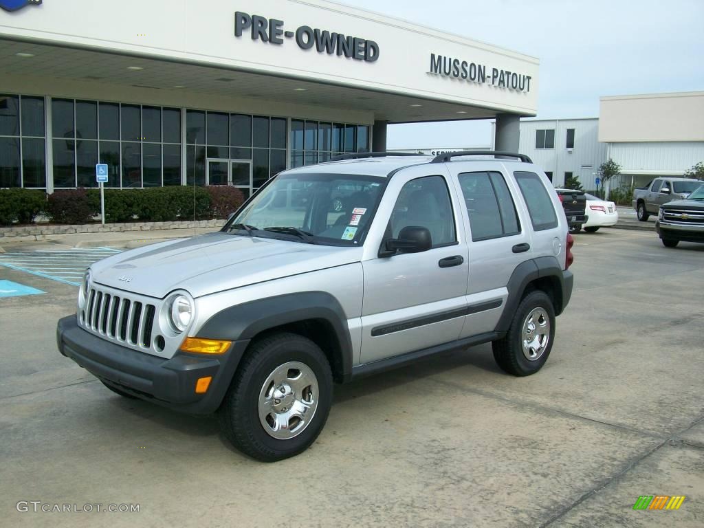 2006 Liberty Sport - Bright Silver Metallic / Medium Slate Gray photo #1