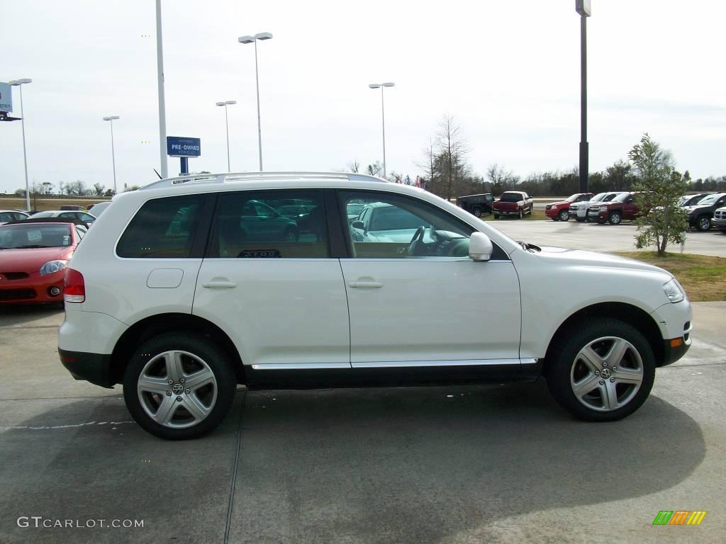 2007 Touareg V8 - Campanella White / Pure Beige photo #6