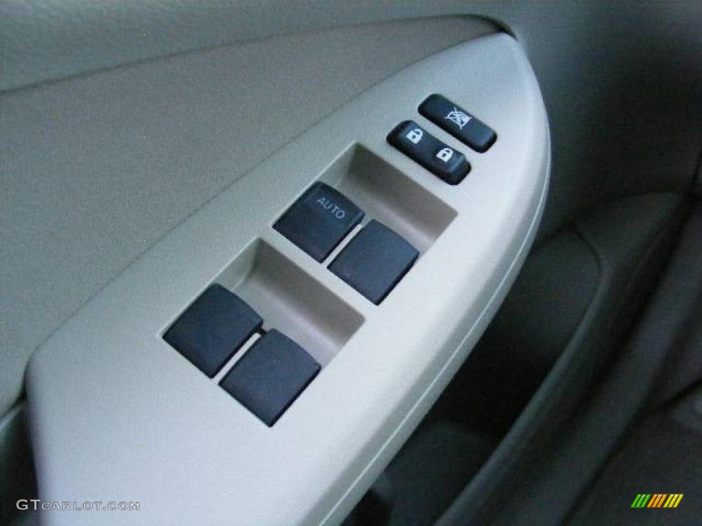 2009 Corolla LE - Super White / Bisque photo #21