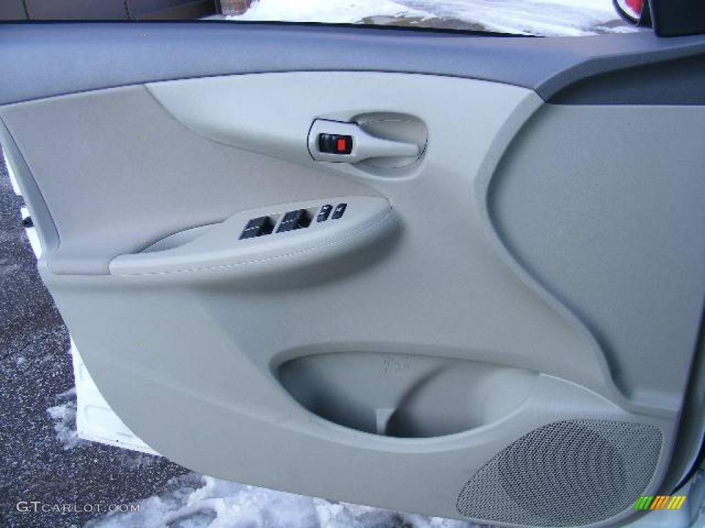 2009 Corolla LE - Super White / Bisque photo #22