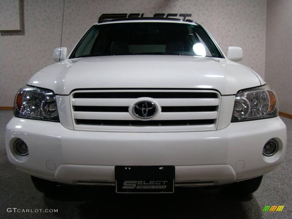 2004 Highlander V6 4WD - Super White / Ash photo #2