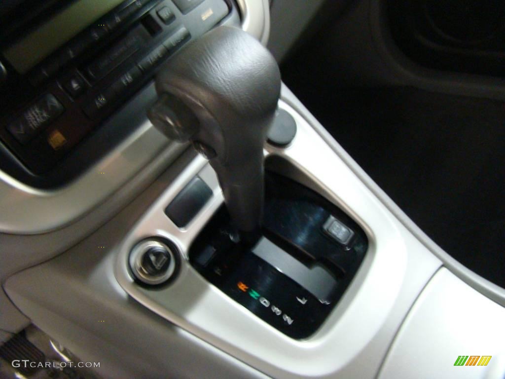 2004 Highlander V6 4WD - Super White / Ash photo #10