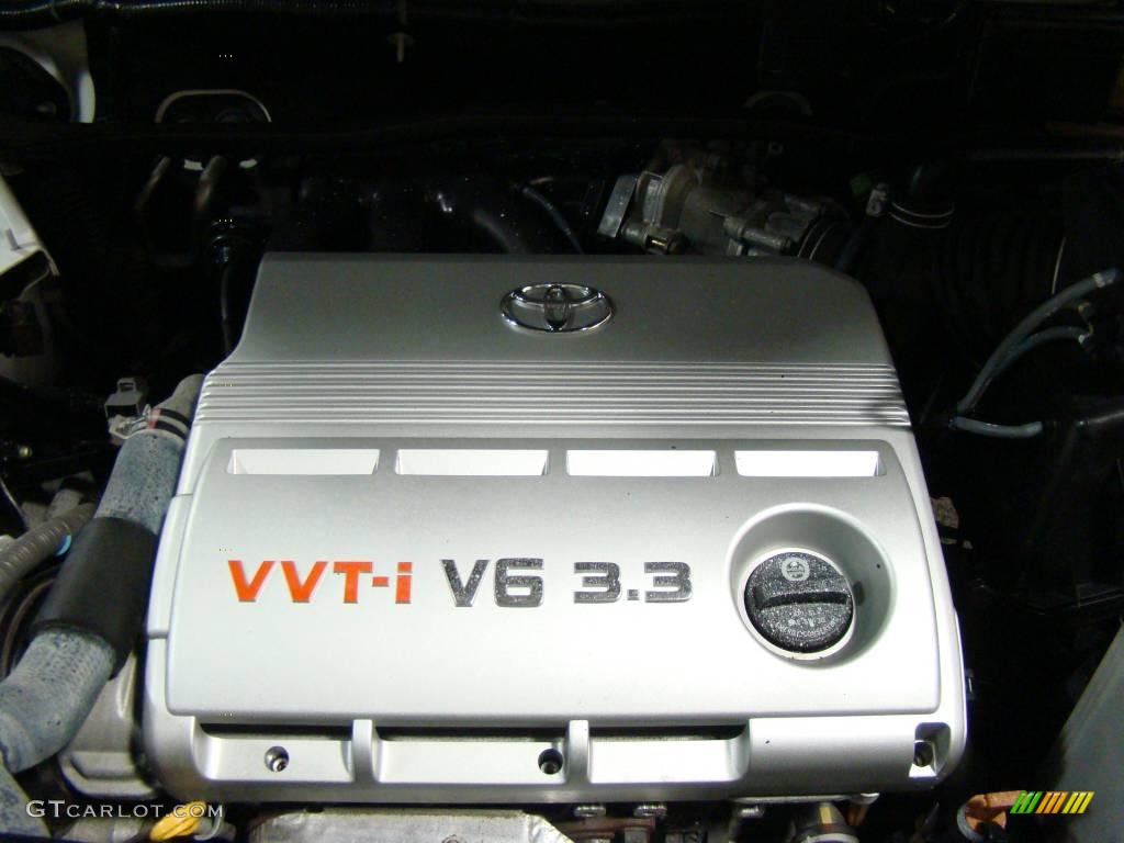 2004 Highlander V6 4WD - Super White / Ash photo #14