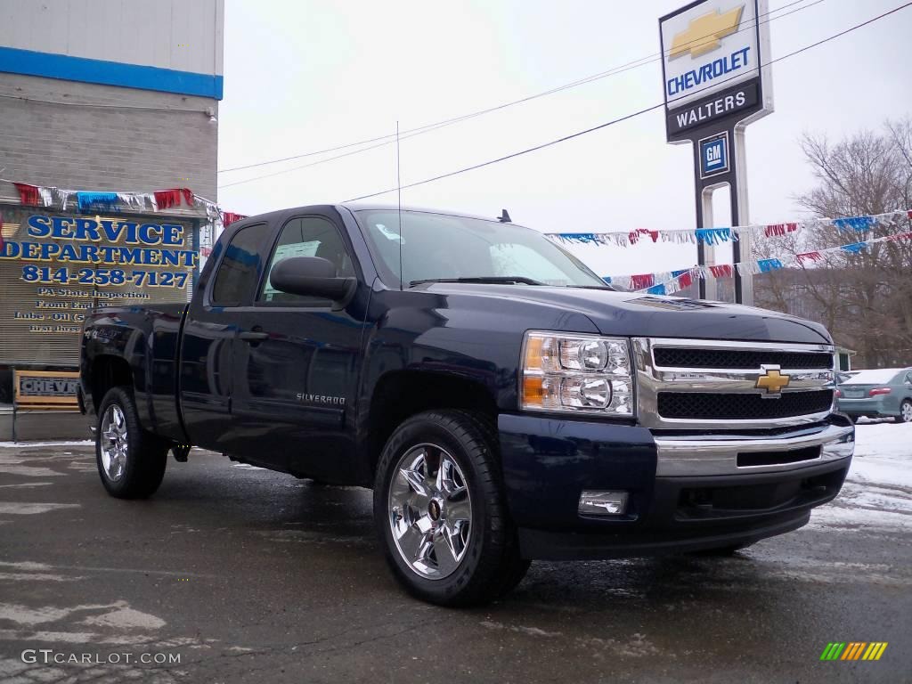 2009 Silverado 1500 LT Extended Cab 4x4 - Imperial Blue Metallic / Ebony photo #3