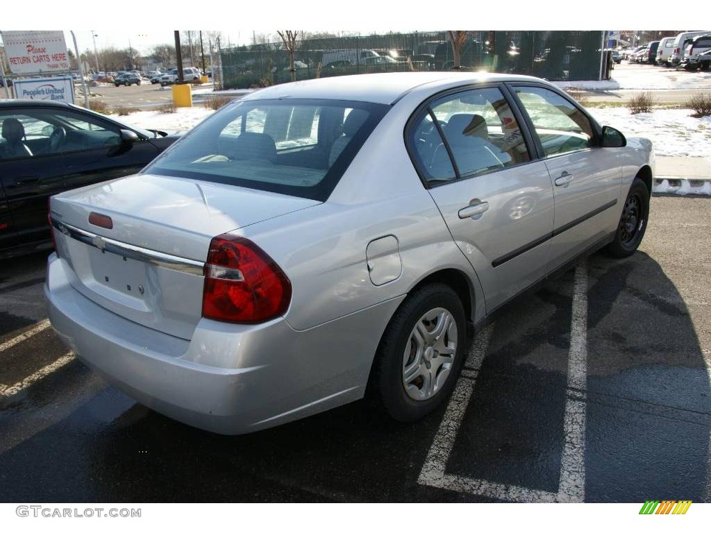 2005 Malibu Sedan - Galaxy Silver Metallic / Gray photo #4