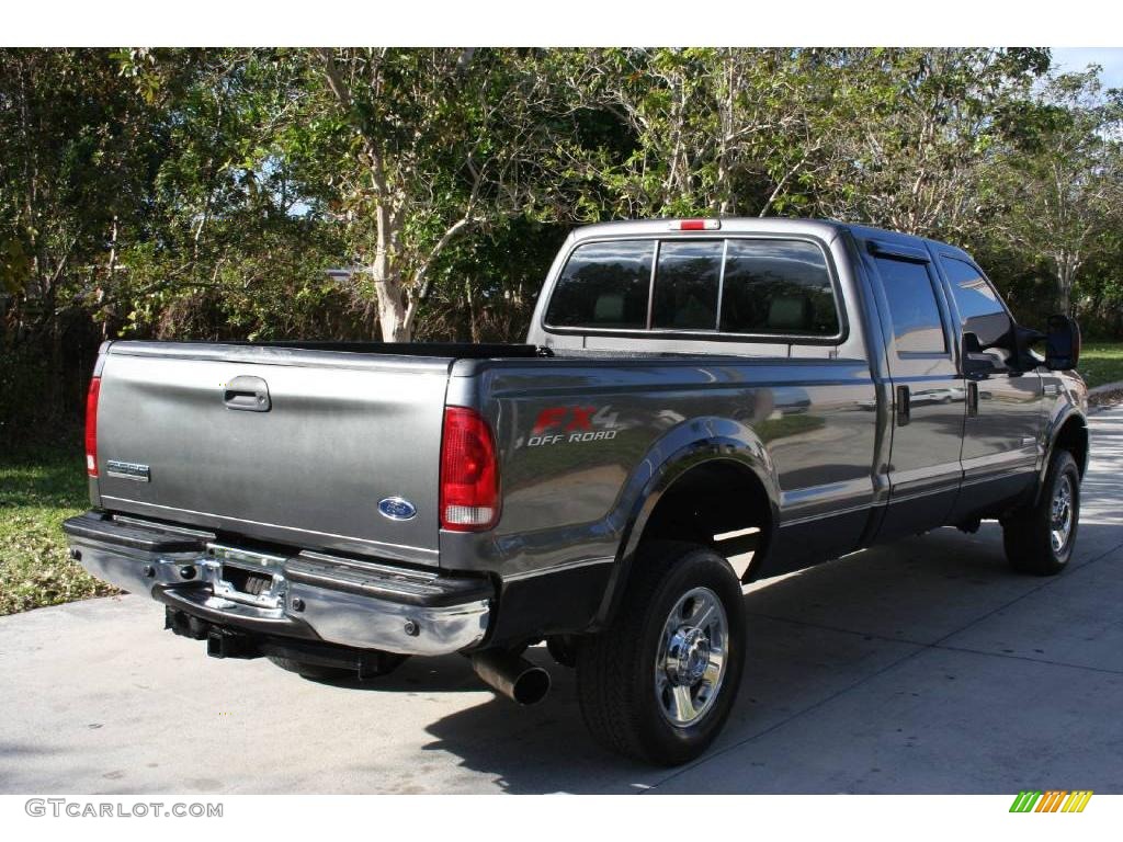 2005 F350 Super Duty Lariat Crew Cab 4x4 - Dark Shadow Grey Metallic / Medium Flint photo #7