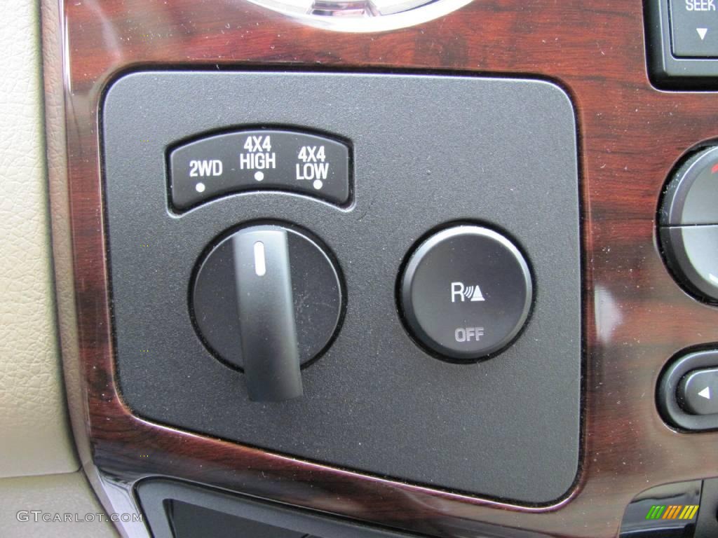 2008 F450 Super Duty Lariat Crew Cab 4x4 Dually - Oxford White / Tan photo #14