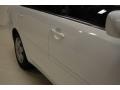 Super White - Camry SE Photo No. 4