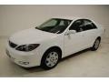 Super White - Camry SE Photo No. 12
