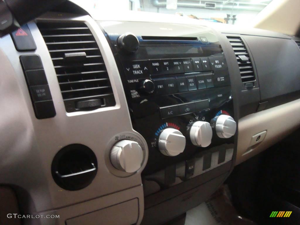 2007 Tundra SR5 Double Cab - Super White / Beige photo #26