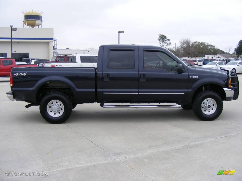 2000 F250 Super Duty XLT Crew Cab 4x4 - Deep Wedgewood Blue Metallic / Medium Parchment photo #2