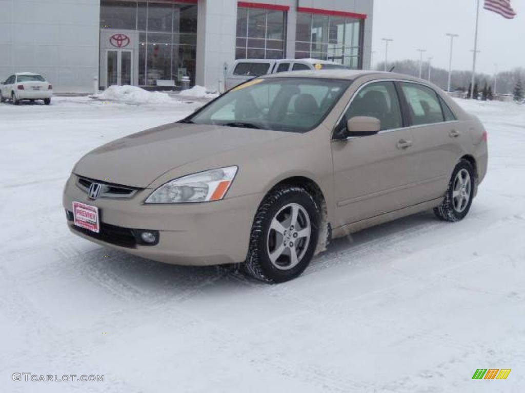 2005 Accord Hybrid Sedan - Desert Mist Metallic / Ivory photo #1