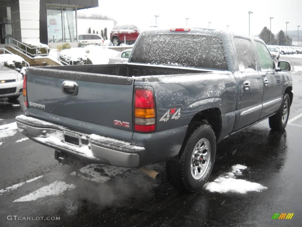 2006 Sierra 1500 SL Crew Cab 4x4 - Stealth Gray Metallic / Dark Pewter photo #2