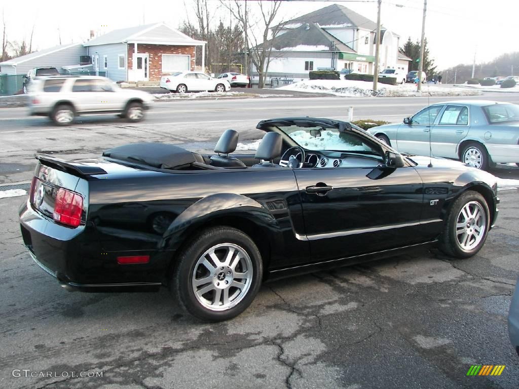2006 Mustang GT Premium Convertible - Black / Dark Charcoal photo #24