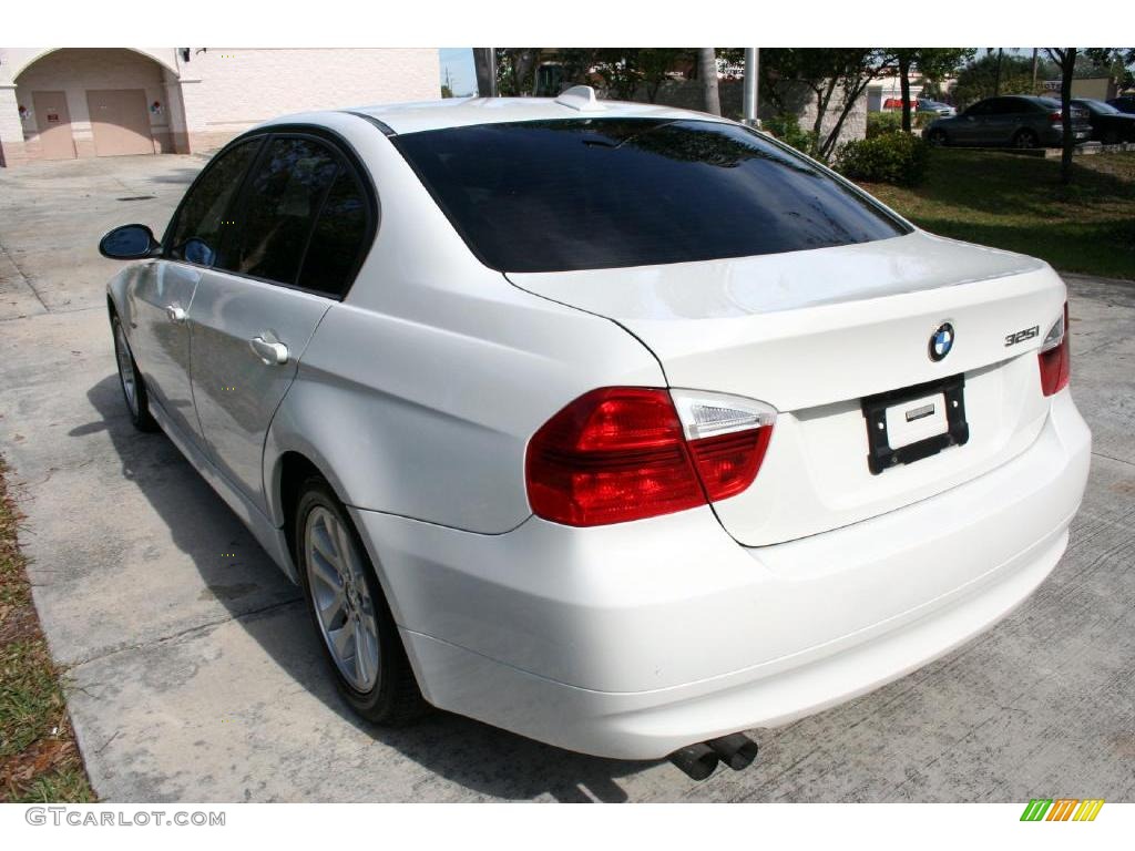 2006 3 Series 325i Sedan - Alpine White / Beige photo #23