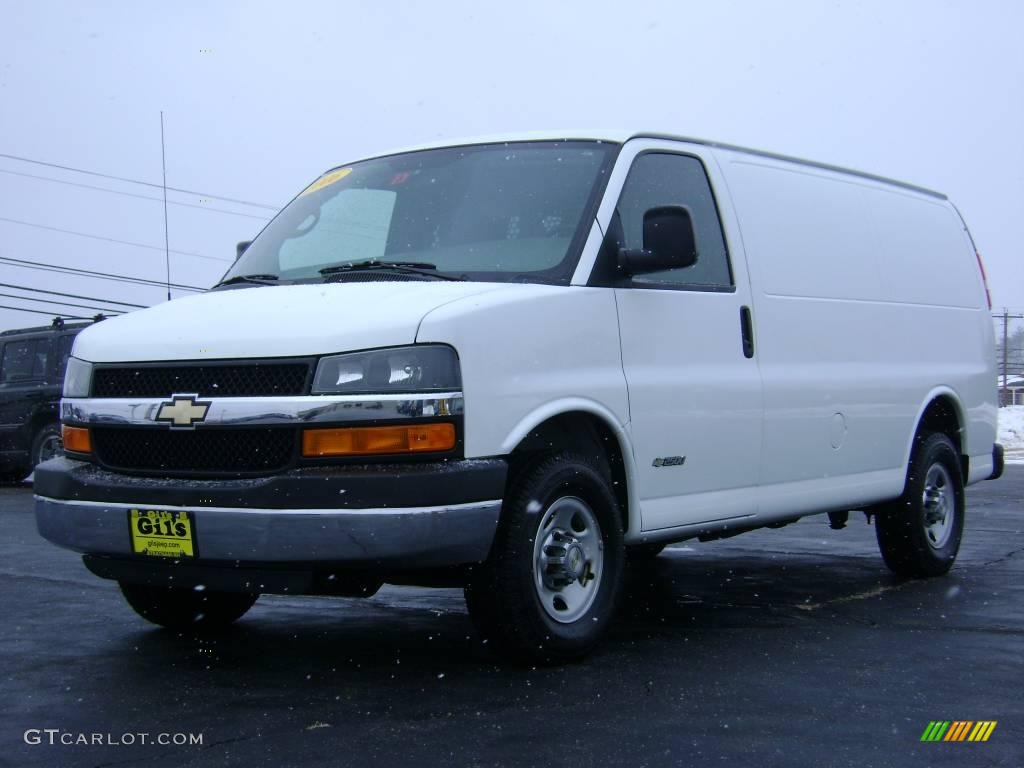 2006 Express 2500 Cargo Van - Summit White / Medium Dark Pewter photo #3