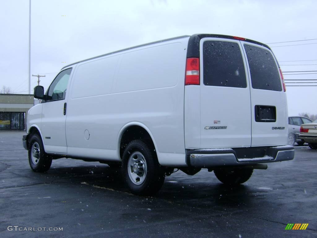 2006 Express 2500 Cargo Van - Summit White / Medium Dark Pewter photo #5