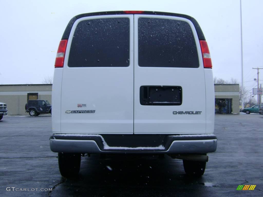 2006 Express 2500 Cargo Van - Summit White / Medium Dark Pewter photo #6