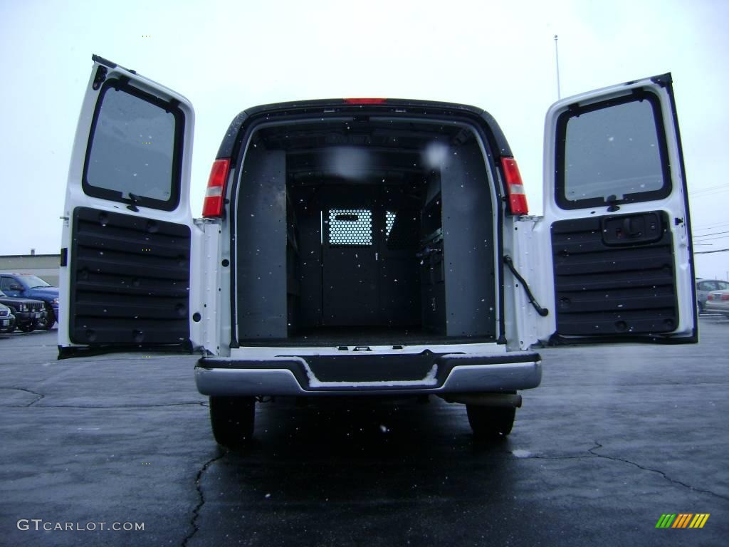 2006 Express 2500 Cargo Van - Summit White / Medium Dark Pewter photo #7