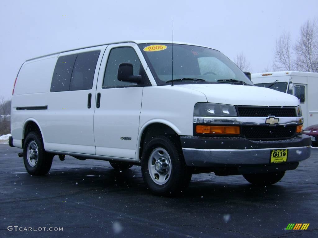 2006 Express 2500 Cargo Van - Summit White / Medium Dark Pewter photo #10