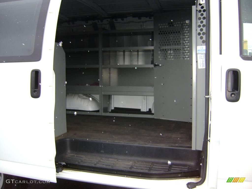 2006 Express 2500 Cargo Van - Summit White / Medium Dark Pewter photo #13