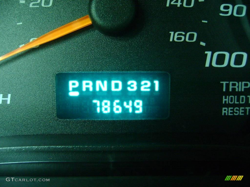 2006 Express 2500 Cargo Van - Summit White / Medium Dark Pewter photo #17