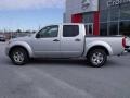 Radiant Silver Metallic - Frontier SE Crew Cab Photo No. 2