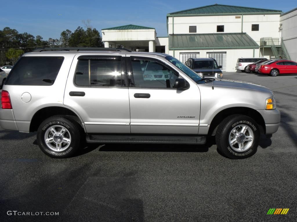 2004 Explorer XLT - Silver Birch Metallic / Graphite photo #11