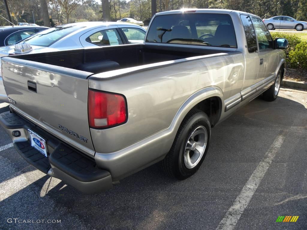 2001 S10 Extended Cab - Light Pewter Metallic / Graphite photo #9