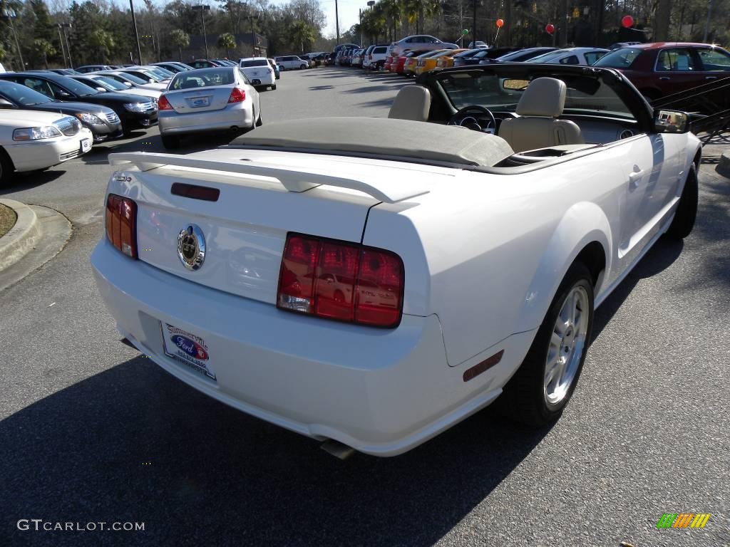 2007 Mustang GT Premium Convertible - Performance White / Medium Parchment photo #11