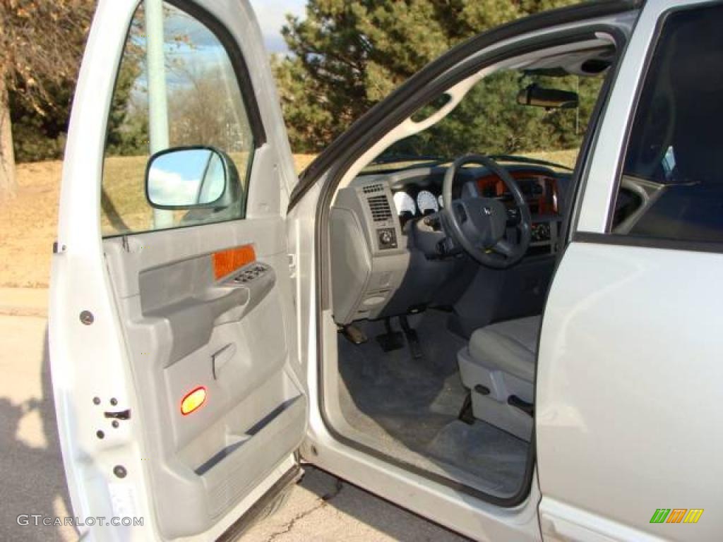 2006 Ram 1500 SLT Quad Cab 4x4 - Bright Silver Metallic / Medium Slate Gray photo #10