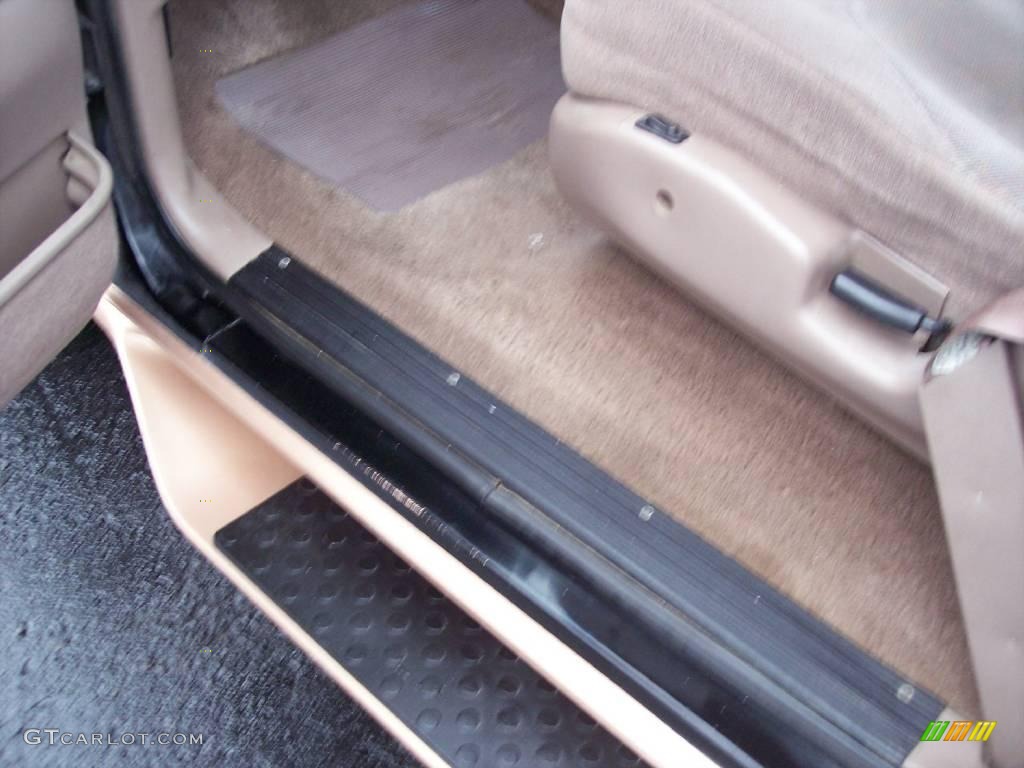 1995 F150 Eddie Bauer Regular Cab - Black / Beige photo #25