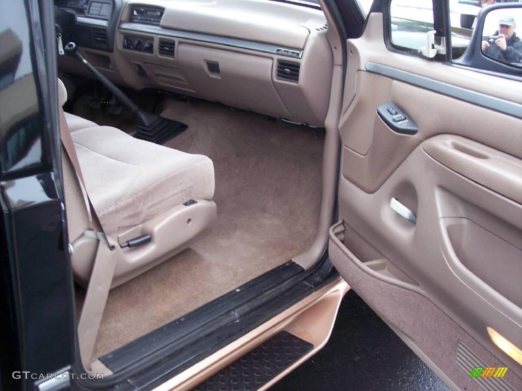 1995 F150 Eddie Bauer Regular Cab - Black / Beige photo #30
