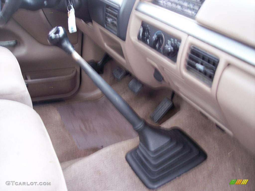 1995 F150 Eddie Bauer Regular Cab - Black / Beige photo #41