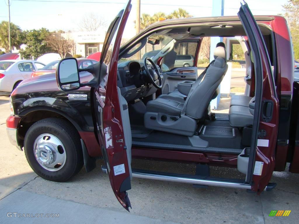 2005 F350 Super Duty Lariat SuperCab Dually - Dark Toreador Red Metallic / Medium Flint photo #16