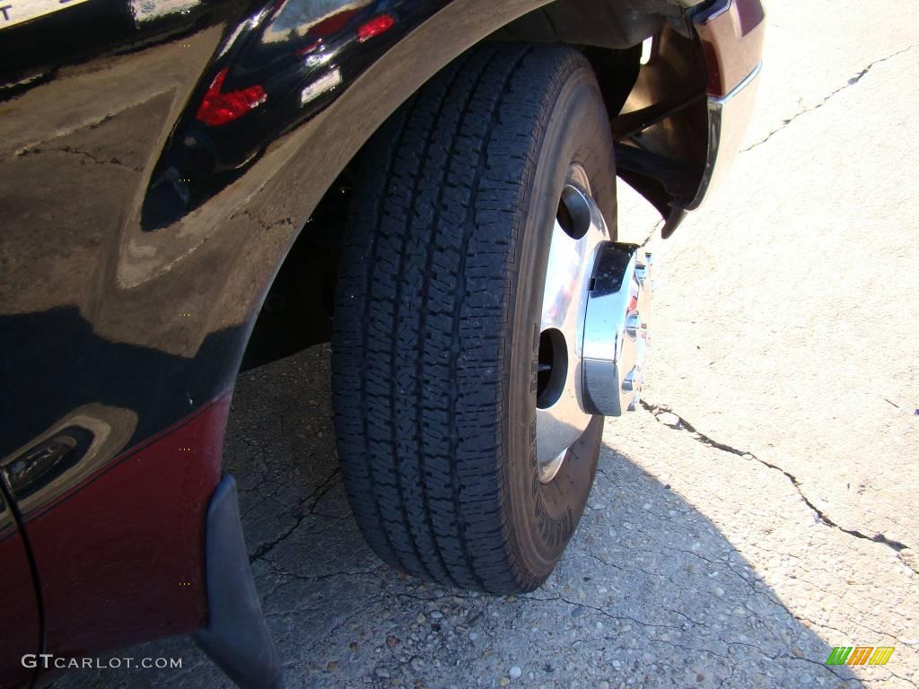 2005 F350 Super Duty Lariat SuperCab Dually - Dark Toreador Red Metallic / Medium Flint photo #27