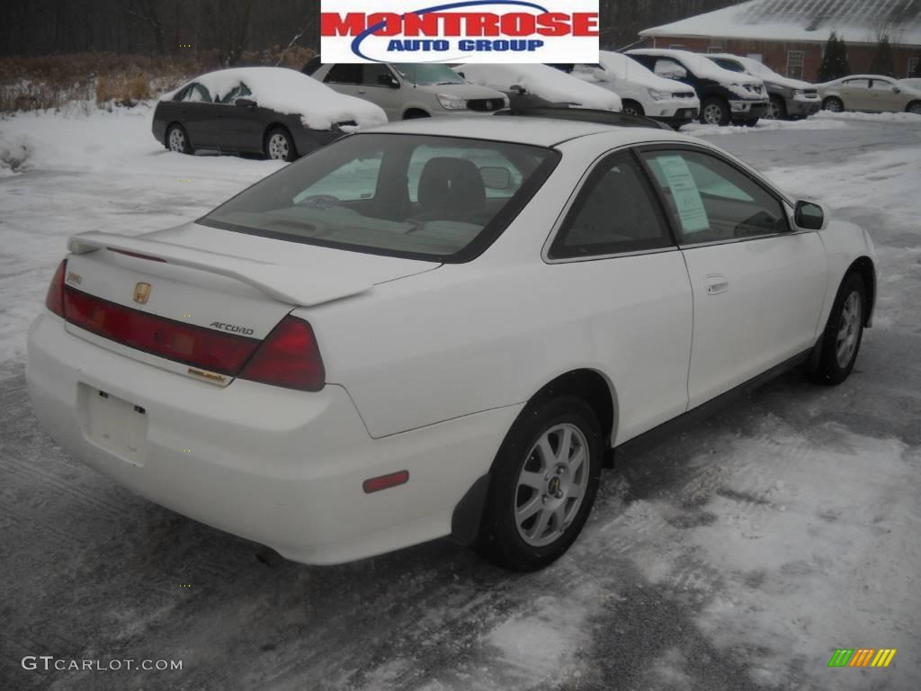 2002 Accord SE Coupe - Taffeta White / Ivory photo #2