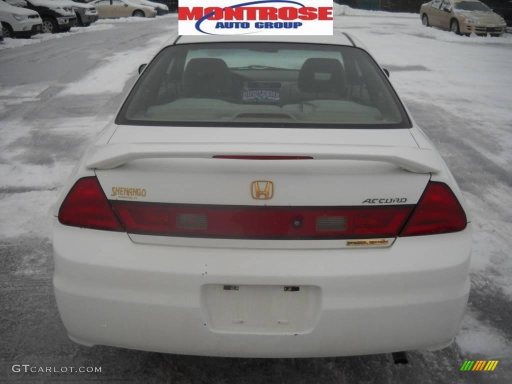 2002 Accord SE Coupe - Taffeta White / Ivory photo #4