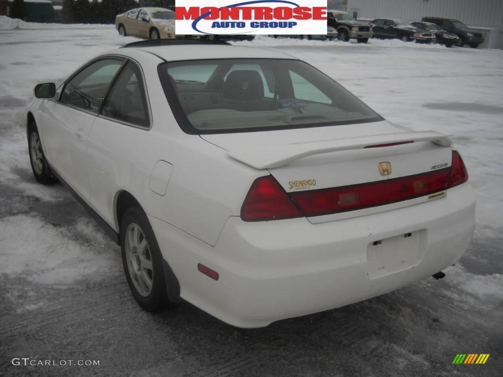 2002 Accord SE Coupe - Taffeta White / Ivory photo #5