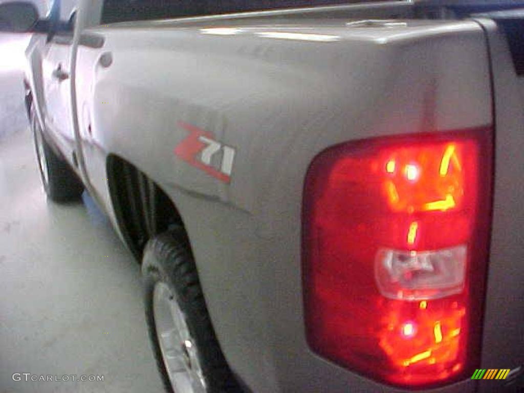2007 Silverado 1500 LT Z71 Regular Cab - Graystone Metallic / Dark Charcoal photo #18