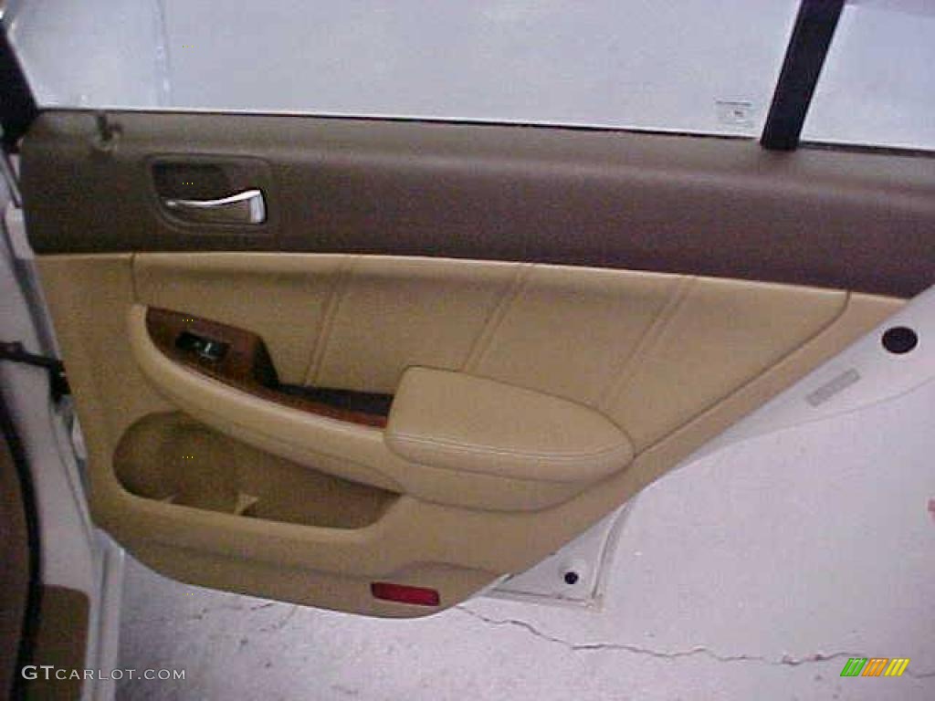 2007 Accord EX-L V6 Sedan - Taffeta White / Ivory photo #10