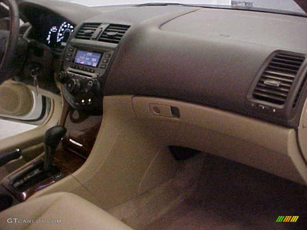 2007 Accord EX-L V6 Sedan - Taffeta White / Ivory photo #13