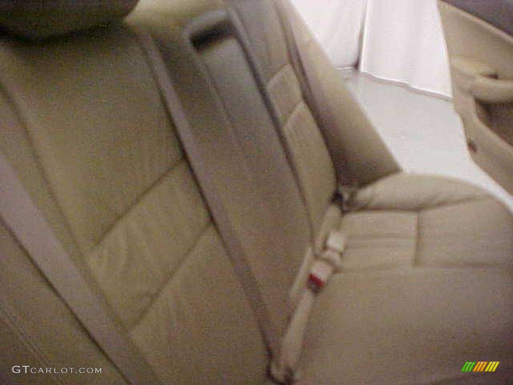 2007 Accord EX-L V6 Sedan - Taffeta White / Ivory photo #16